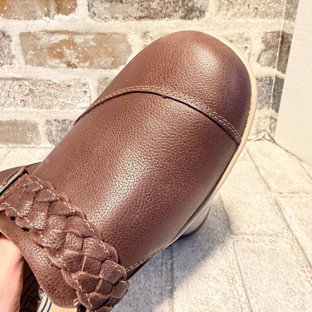 Woman’s Casual Orthofeet comfort Slip-On Clog in Brown with Buckle Sz 7 - Picture 3 of 8